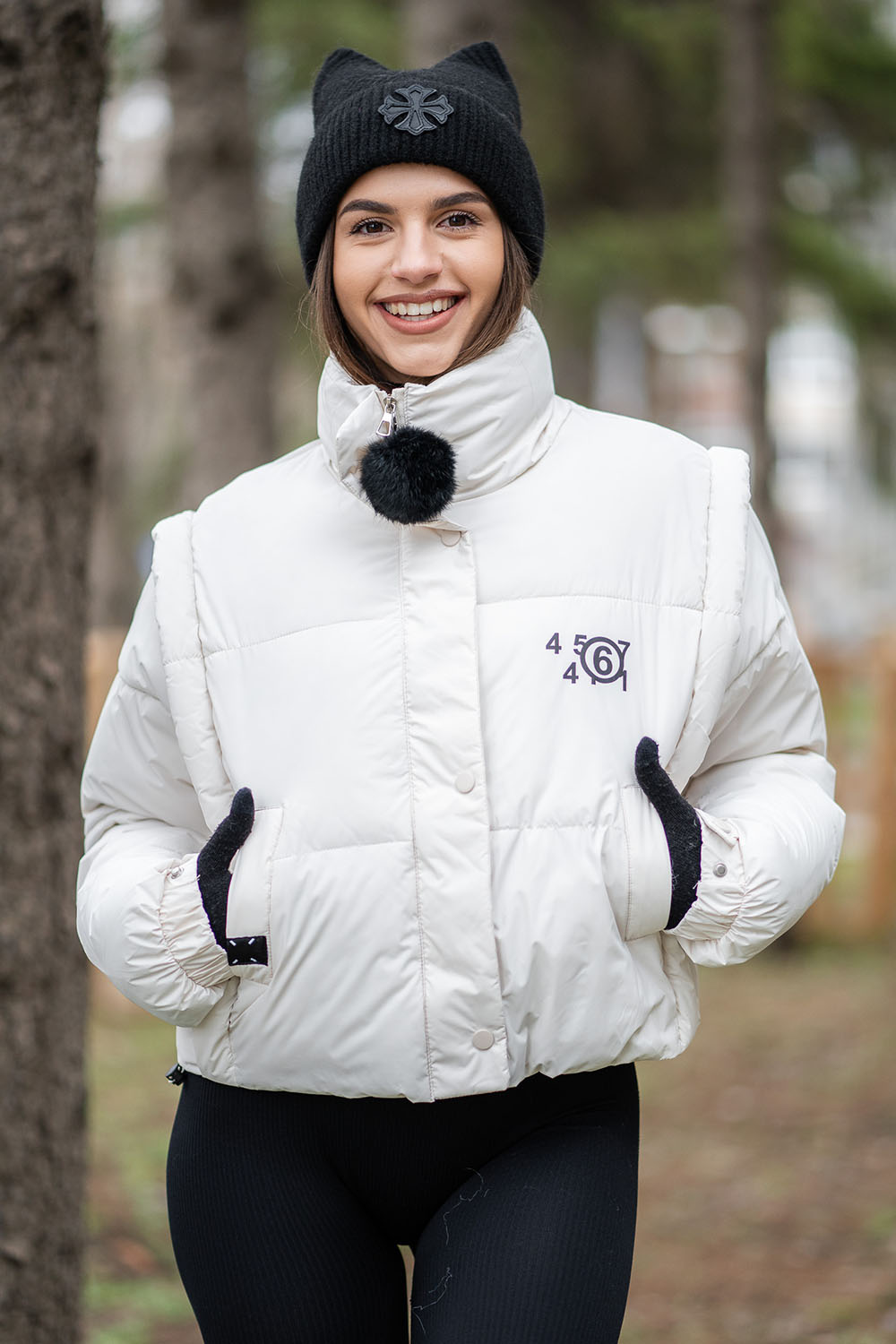 Късо яке без качулка цифри заешки помпон