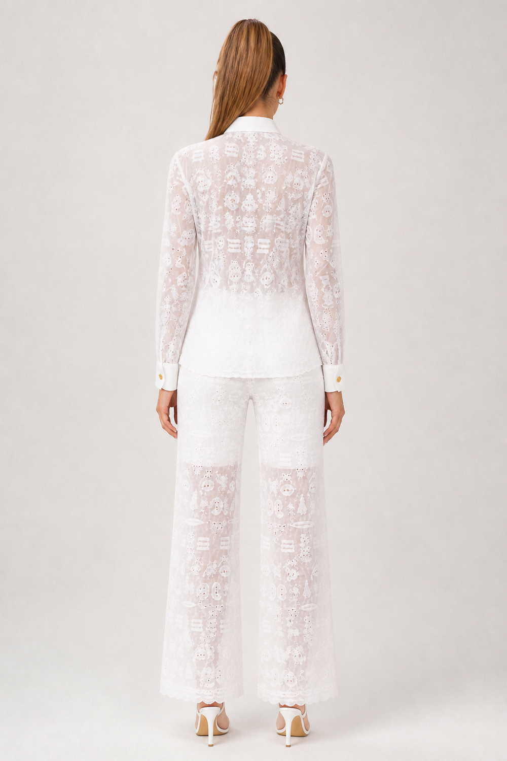 Дамски дантелен комплект риза и панталон