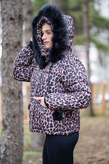 Тигрово яке с връвки на качулката гарнитура лисица 3 заешки помпона
