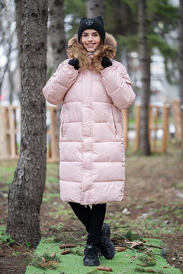 Дълго яке с джоб на ръкава и гарнитура енот d76228
