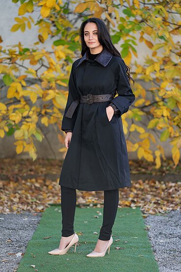 Дълъг тренч с колан и кожена яка плетеница